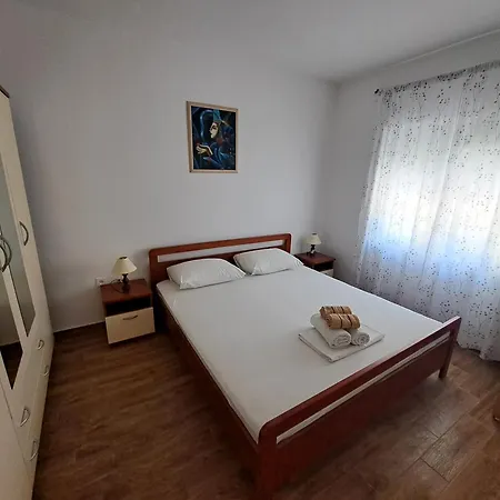 Jadranka Apartamento Pag Town