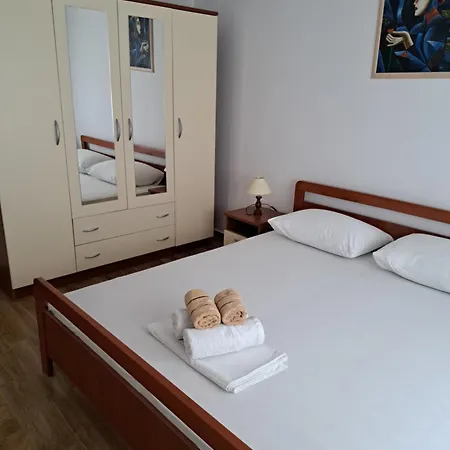 Jadranka Apartman Pag Town